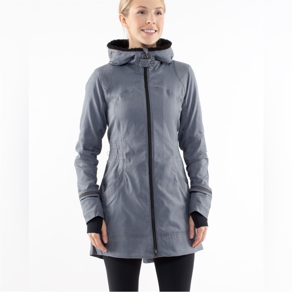 Lululemon apres run anorak jacket coat spring cinch waist size 6